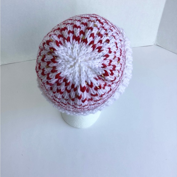 Hat Beanie Hand Crafted Red White Winter Essential Valentines Christmas - Picture 3 of 16